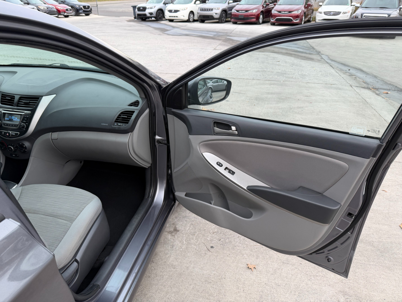 Hyundai Accent SE 4-Door 6A 2016