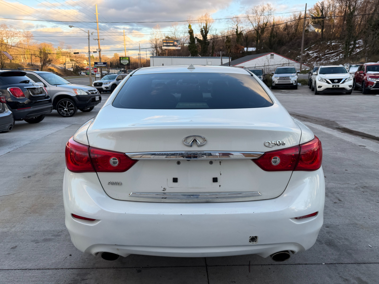 Infiniti Q50  2014