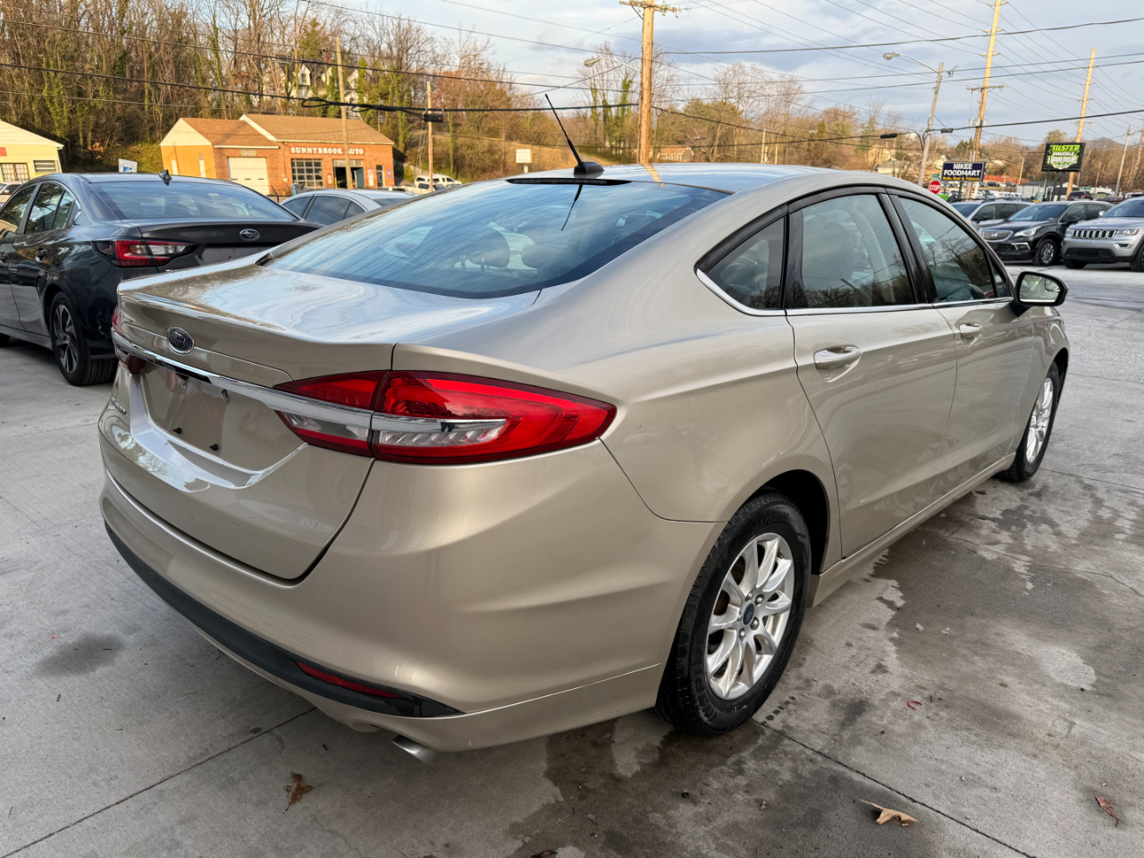 Ford Fusion S 2017