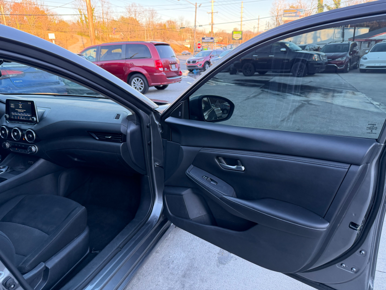 Nissan Sentra SV 2023