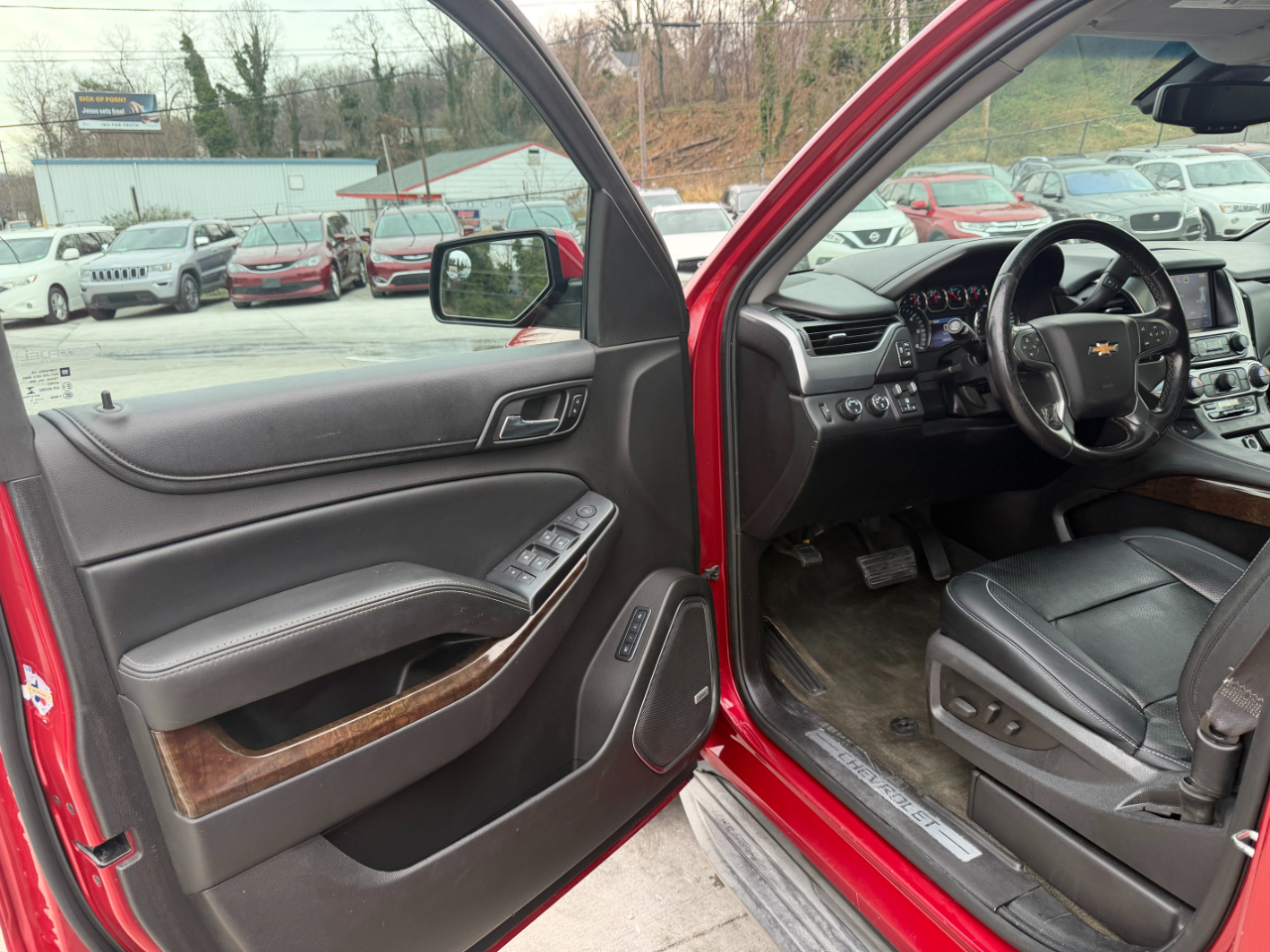 Chevrolet Suburban LT 1500 4WD 2015