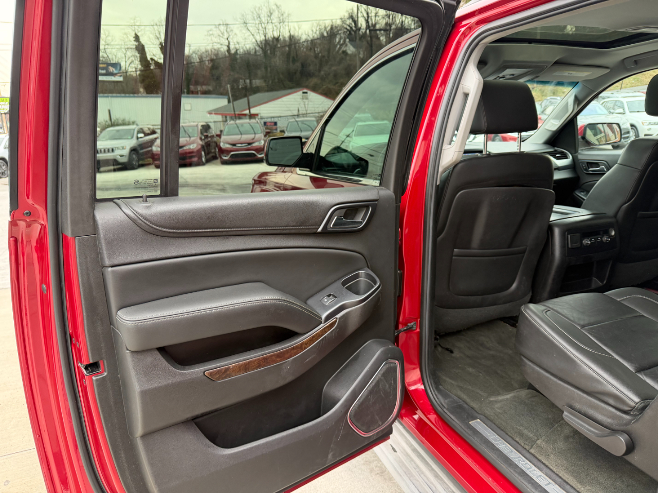 Chevrolet Suburban LT 1500 4WD 2015