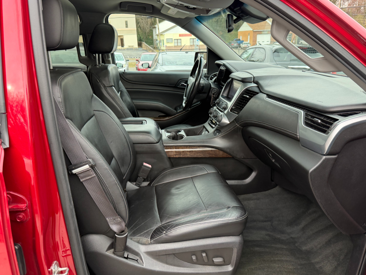 Chevrolet Suburban LT 1500 4WD 2015