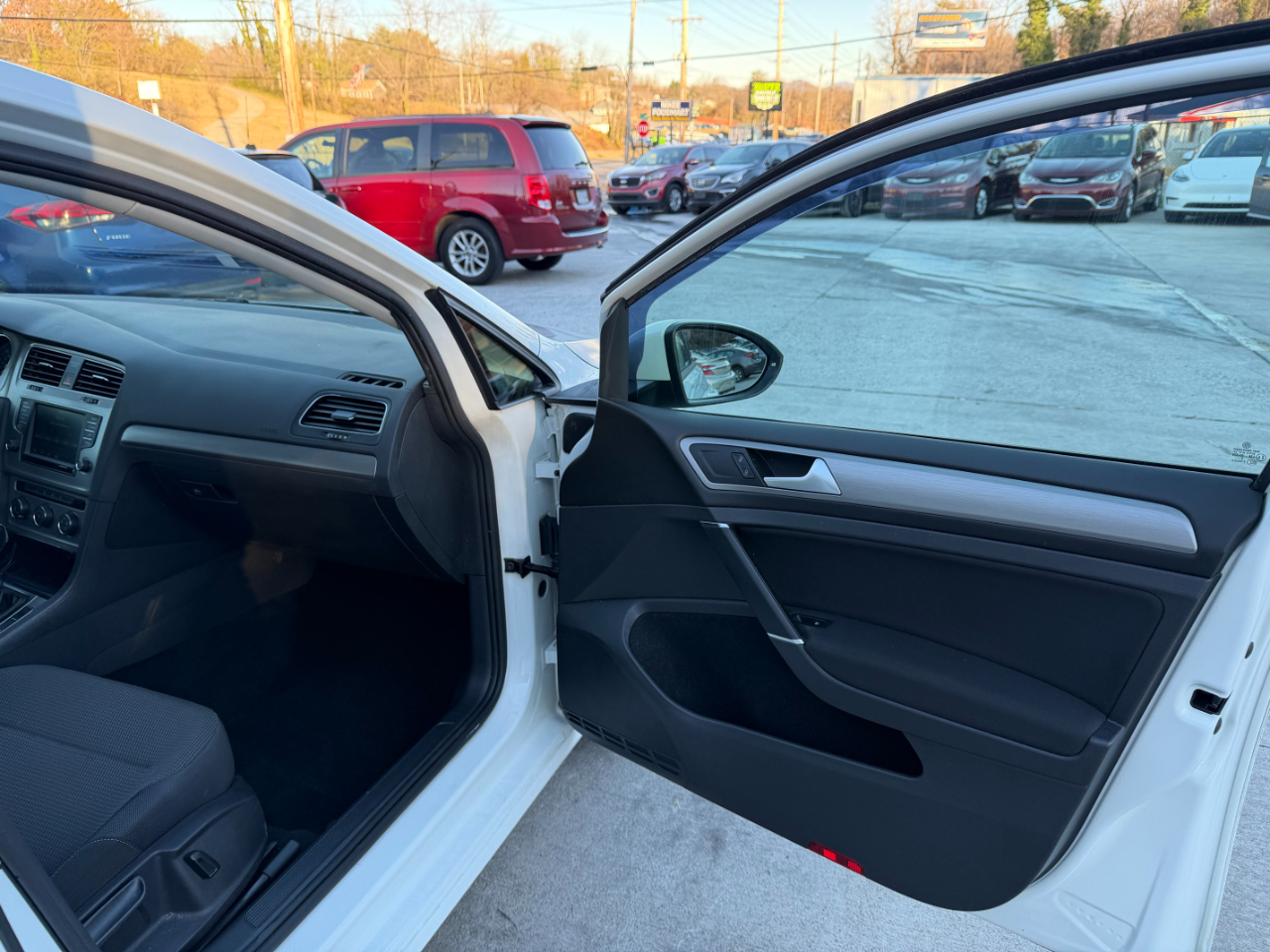 Volkswagen Golf TSI S 6A 2016