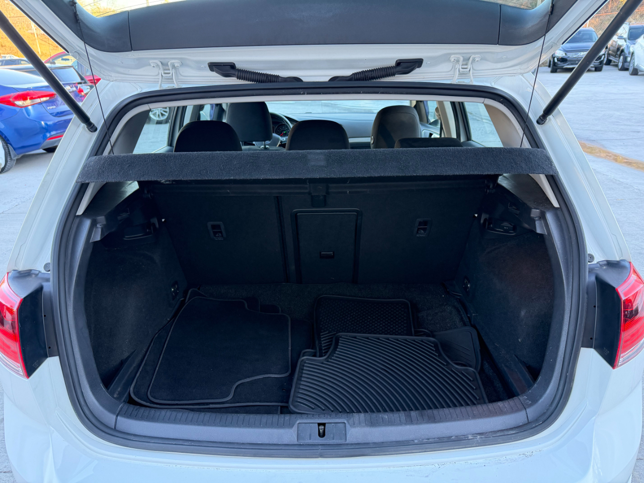 Volkswagen Golf TSI S 6A 2016