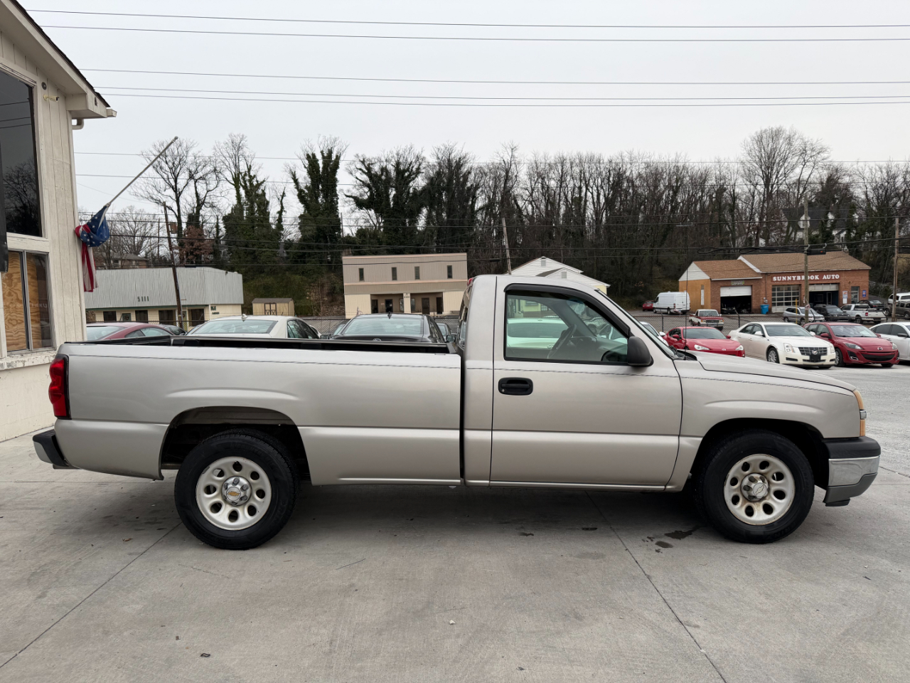 Chevrolet Silverado 1500 Work Truck Short Bed 2WD 2005
