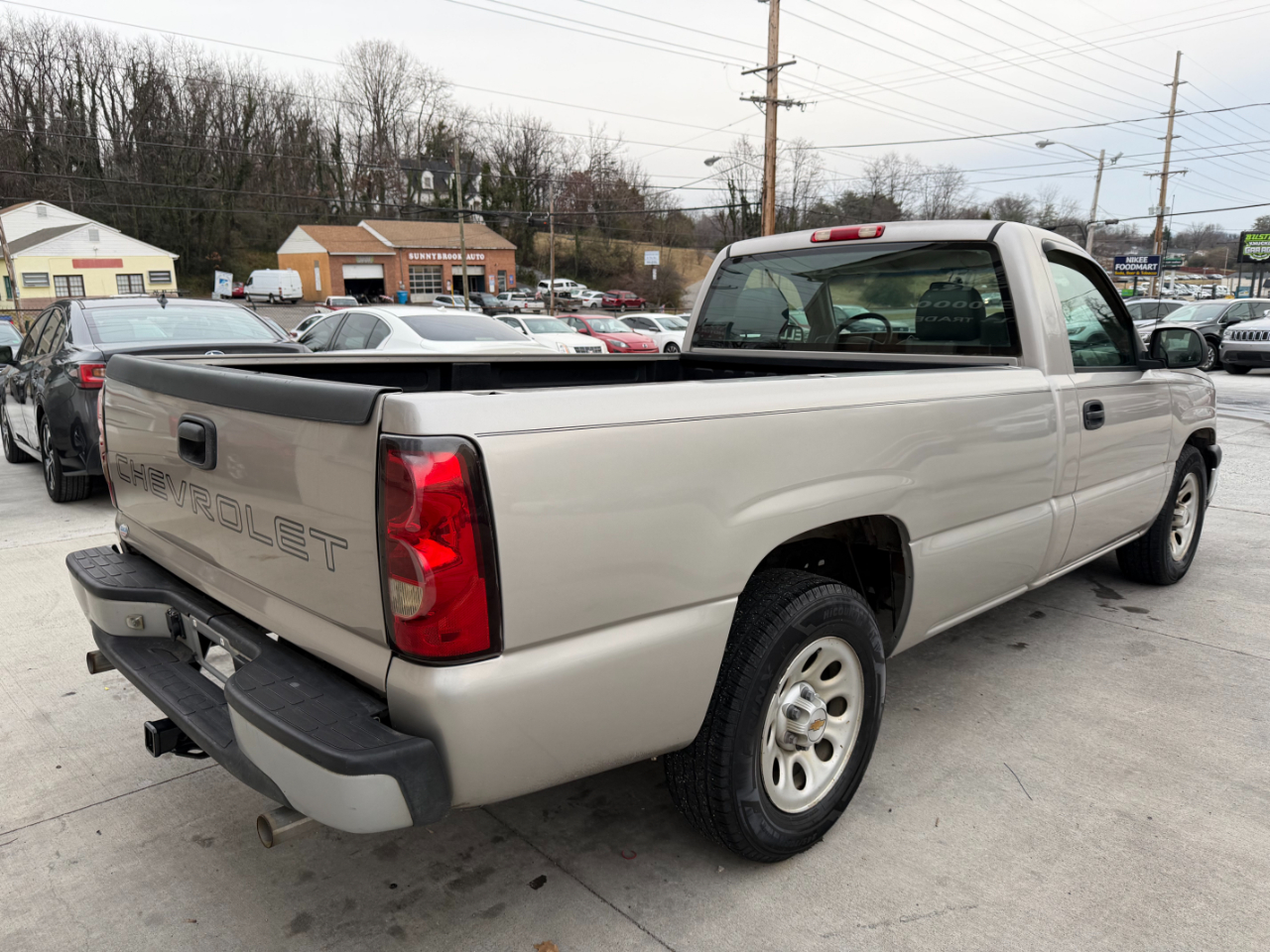 Chevrolet Silverado 1500 Work Truck Short Bed 2WD 2005