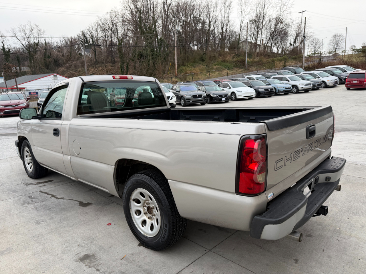 Chevrolet Silverado 1500 Work Truck Short Bed 2WD 2005