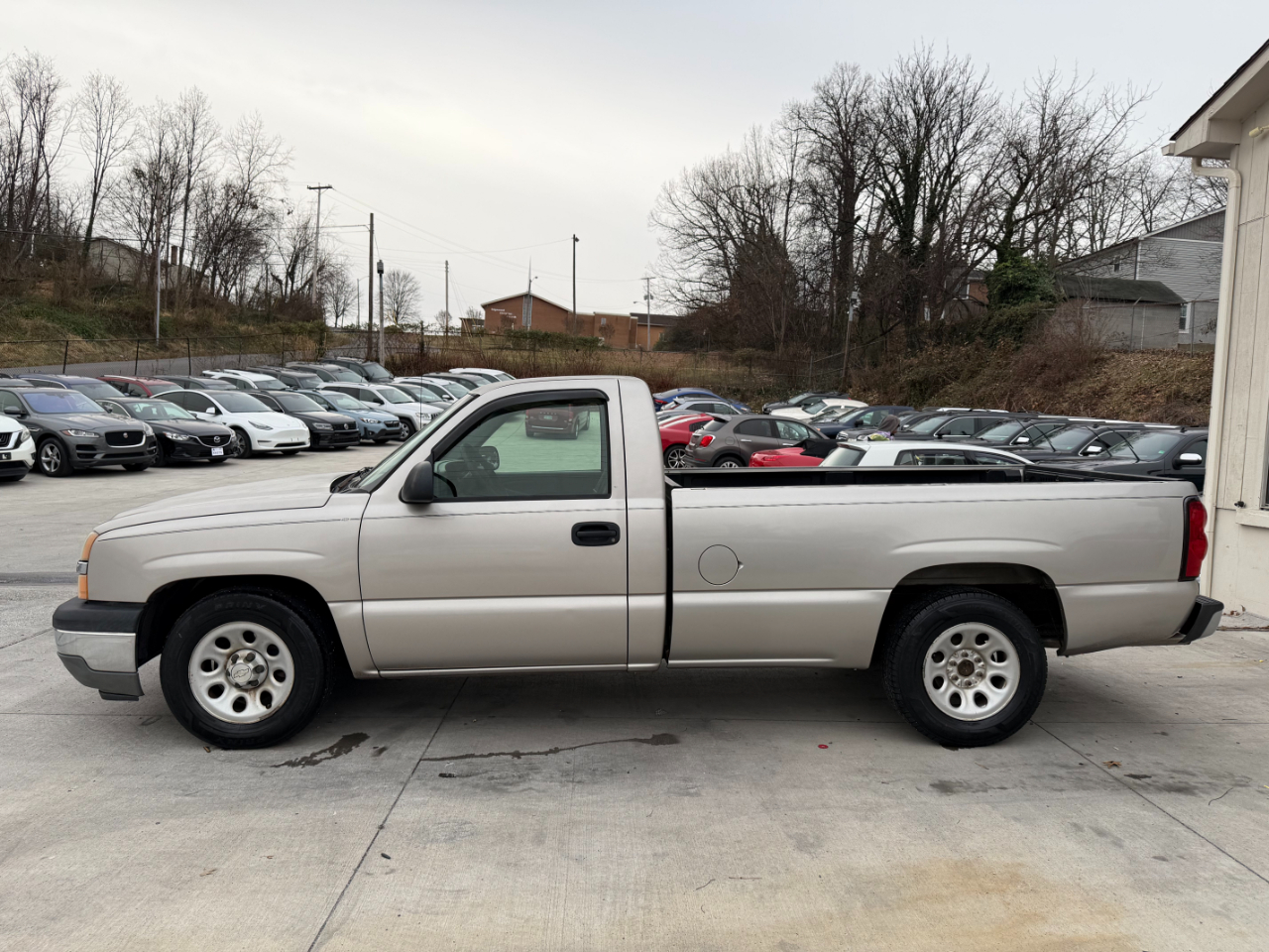 Chevrolet Silverado 1500 Work Truck Short Bed 2WD 2005