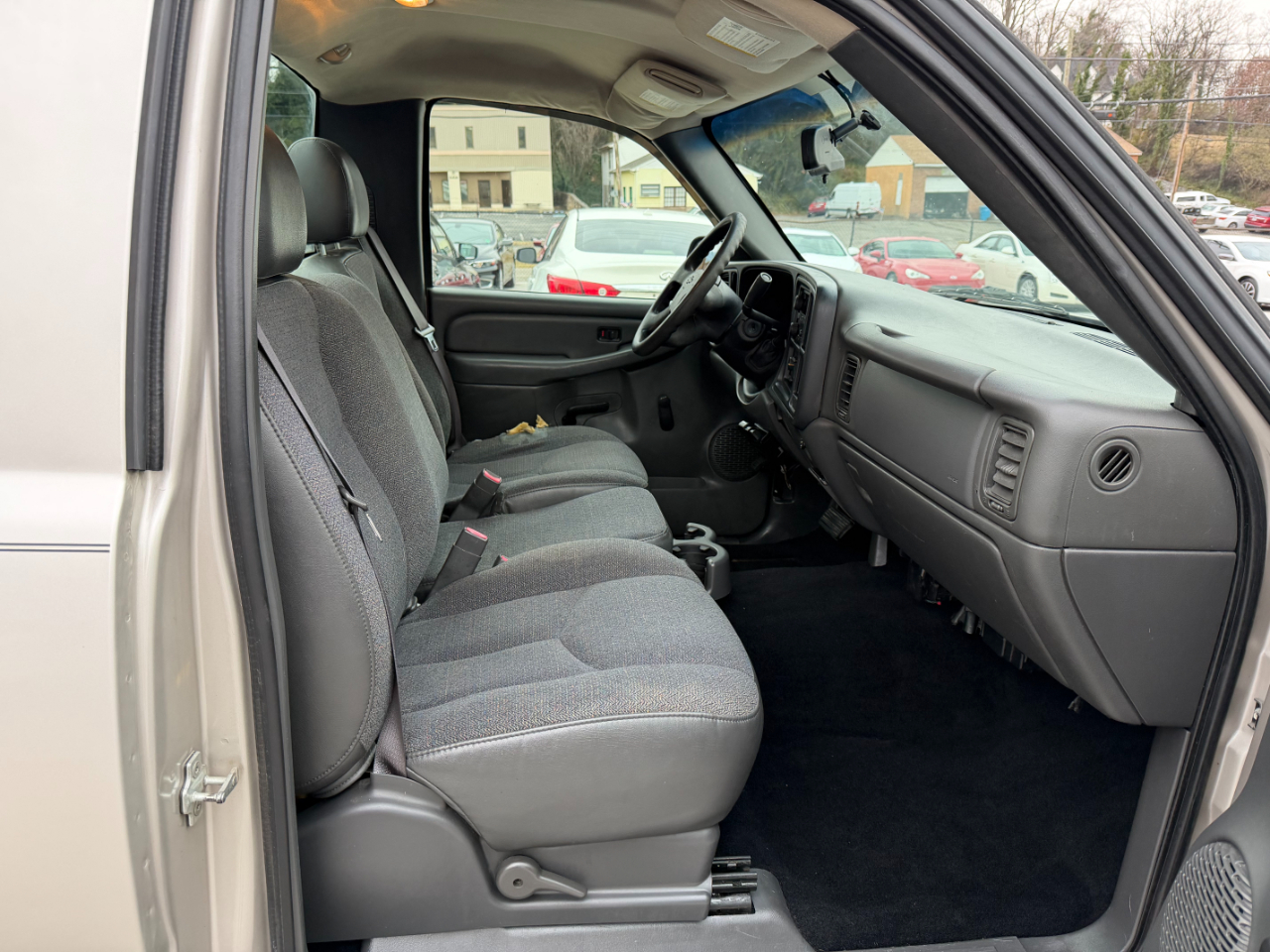 Chevrolet Silverado 1500 Work Truck Short Bed 2WD 2005