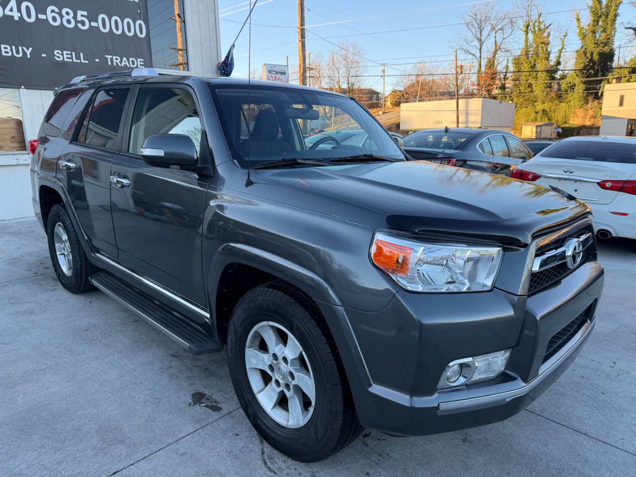 Toyota 4Runner SR5 2WD 2011
