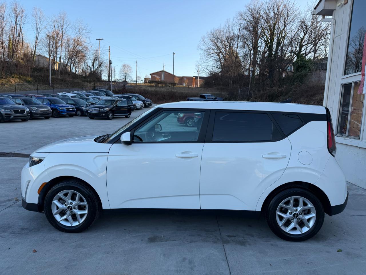 Kia Soul LX 2023