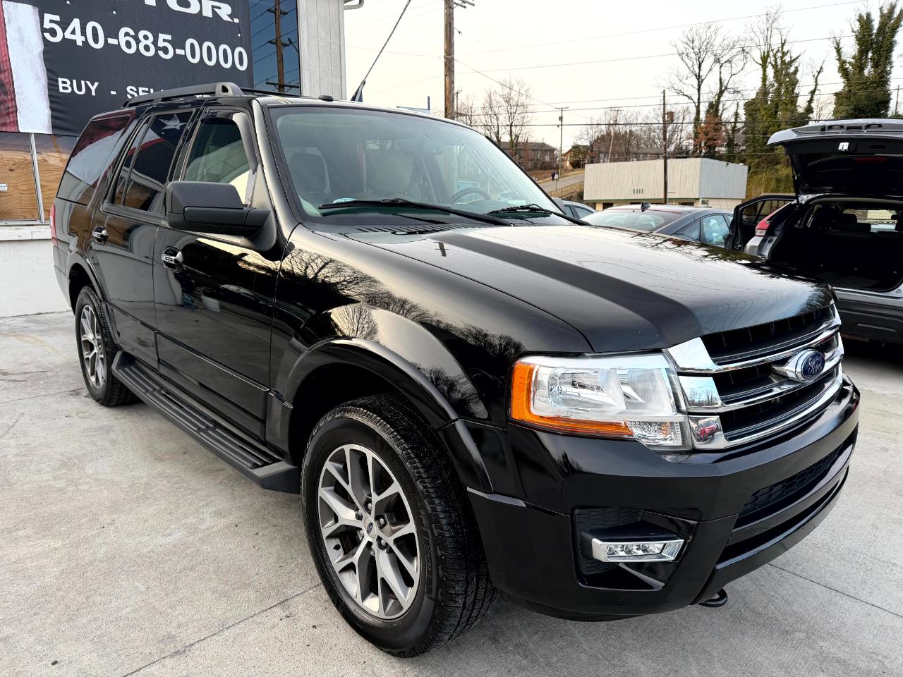 Ford Expedition XLT 4WD 2017