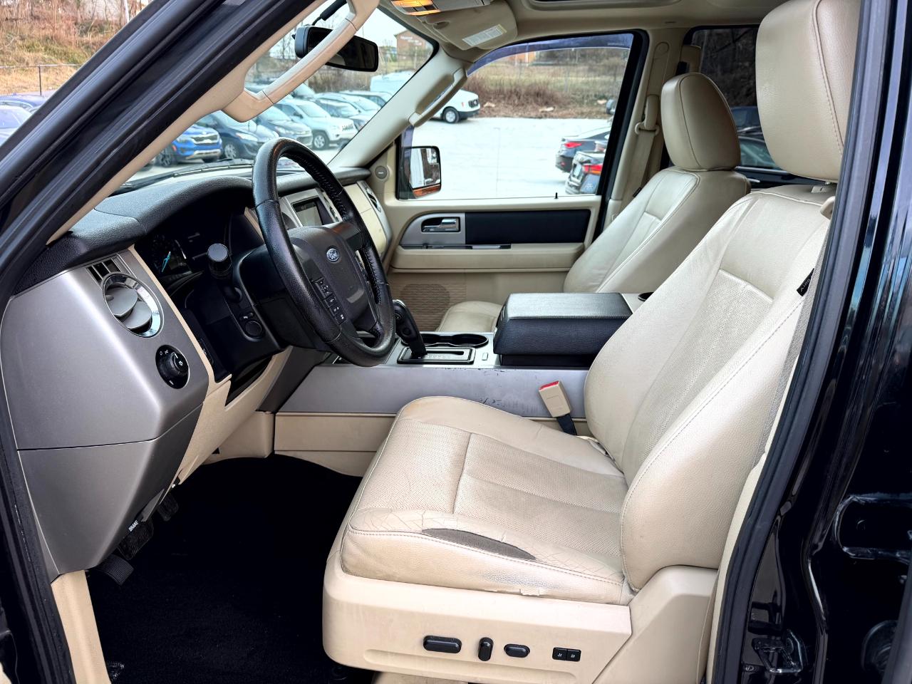 Ford Expedition XLT 4WD 2017