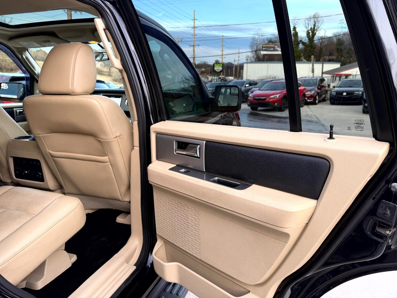 Ford Expedition XLT 4WD 2017