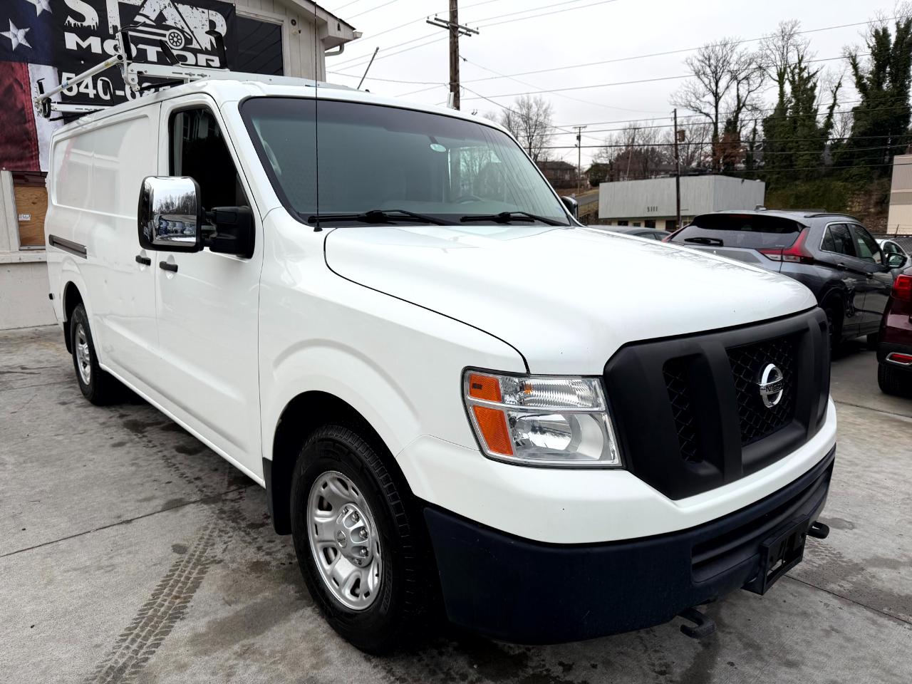 Nissan NV Cargo 3500 HD SV 2016