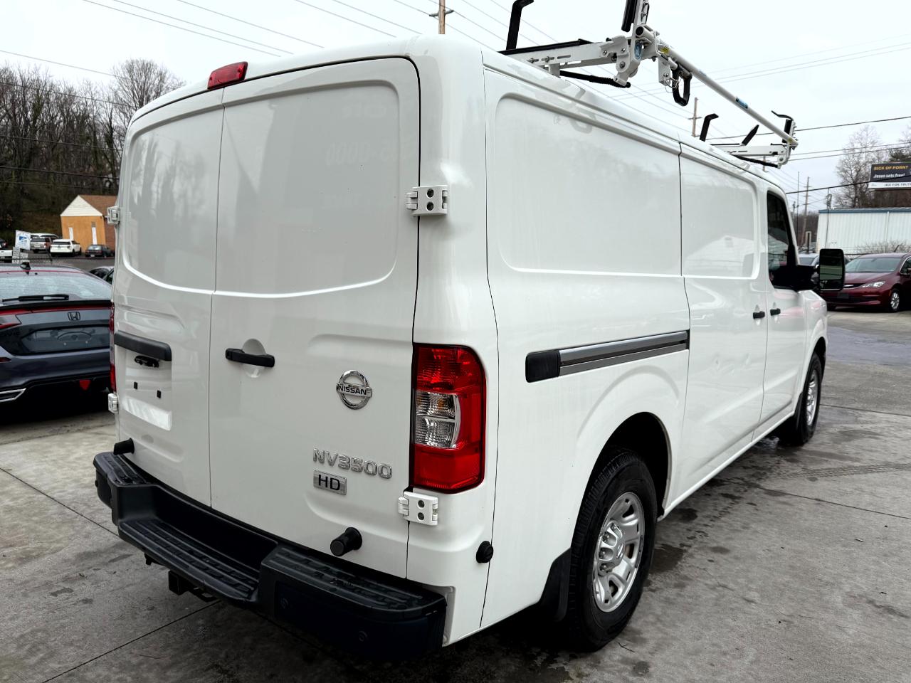 Nissan NV Cargo 3500 HD SV 2016
