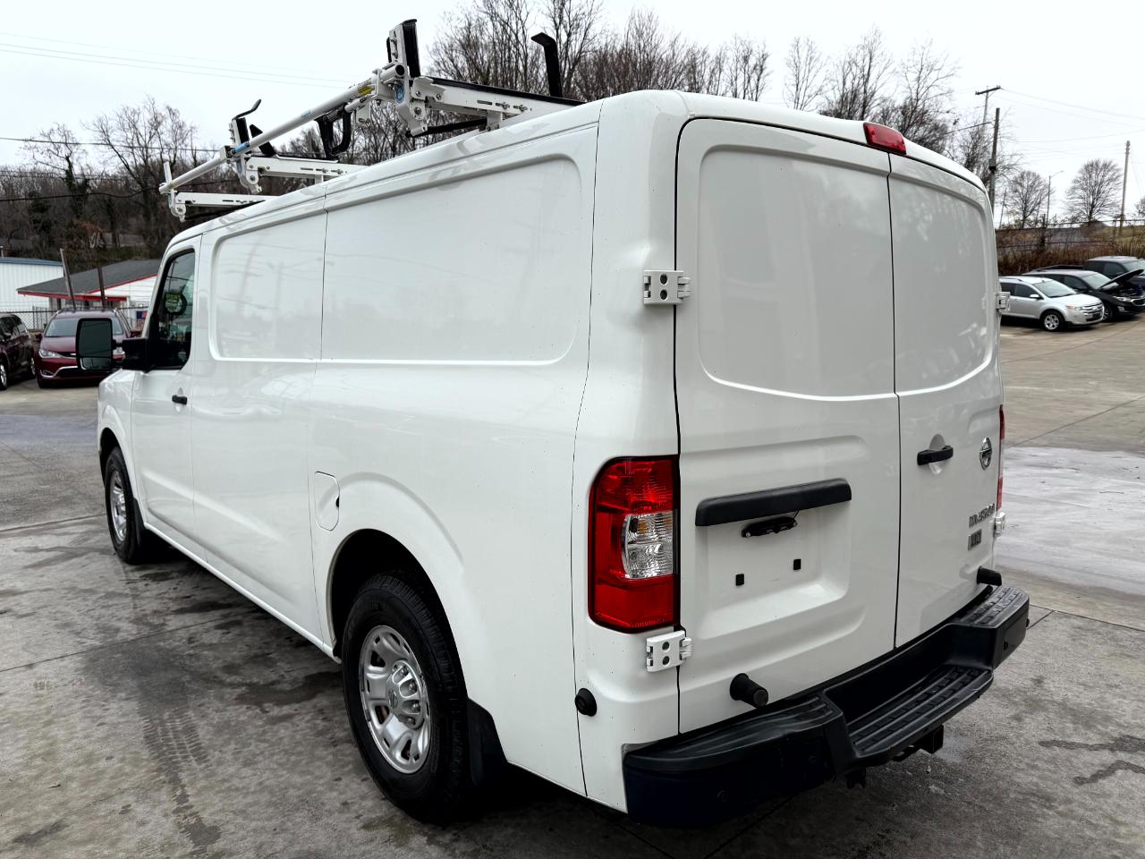 Nissan NV Cargo 3500 HD SV 2016