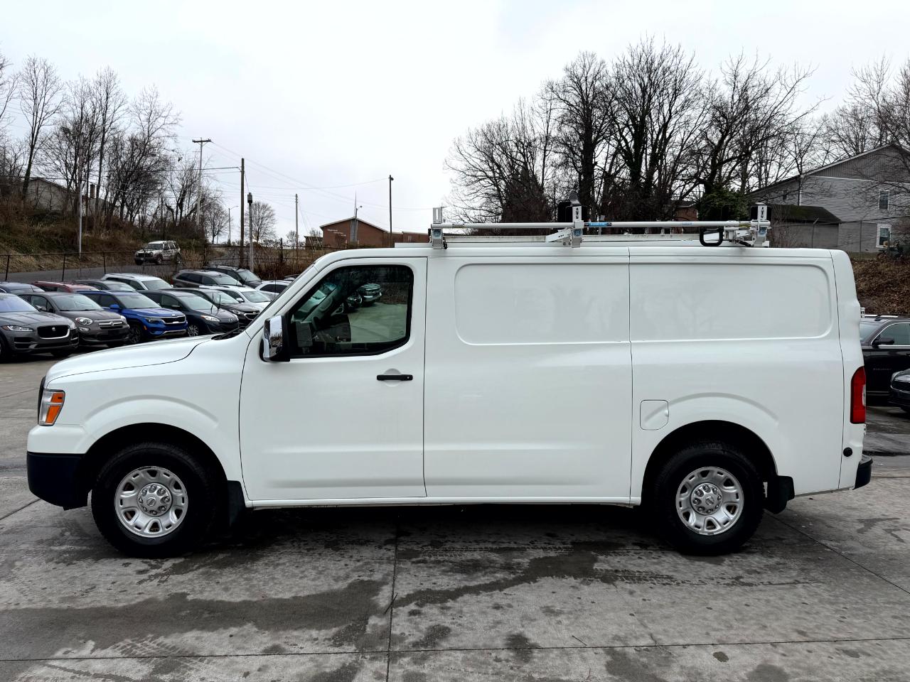 Nissan NV Cargo 3500 HD SV 2016