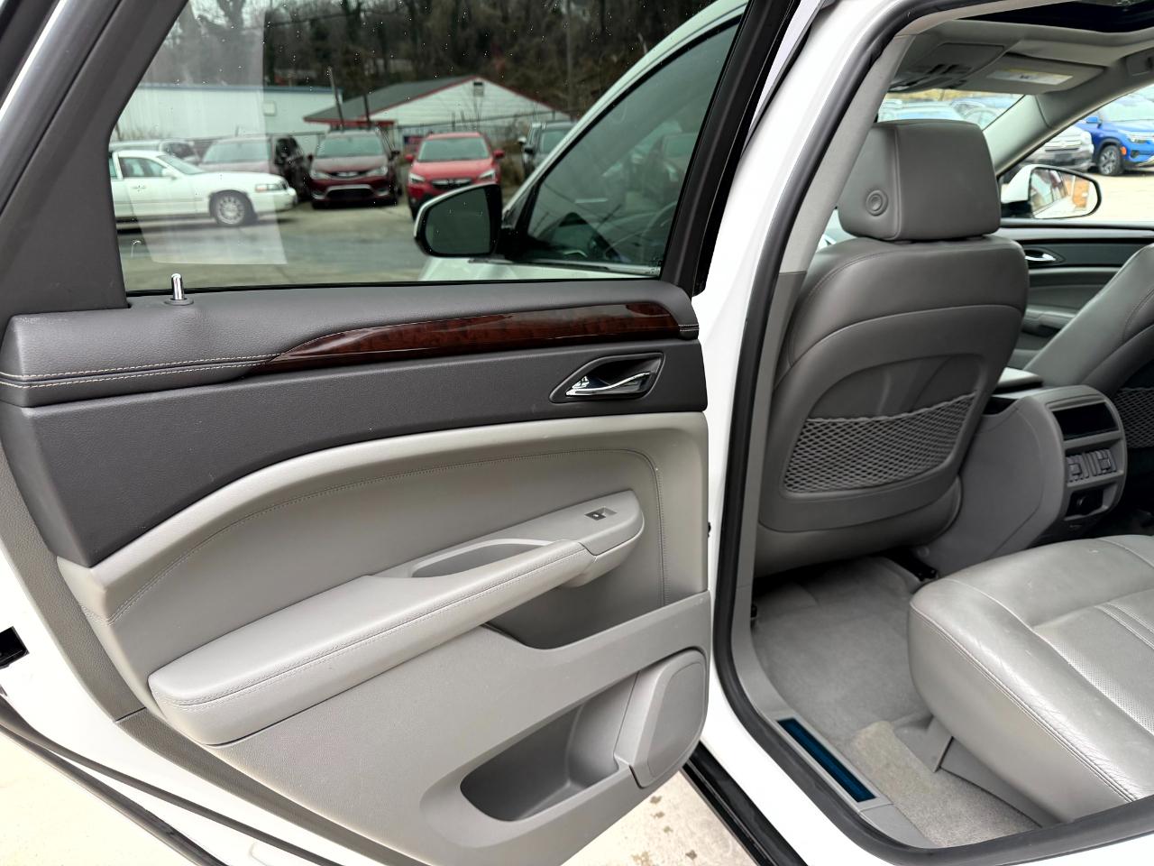 Cadillac SRX Luxury Collection 2010