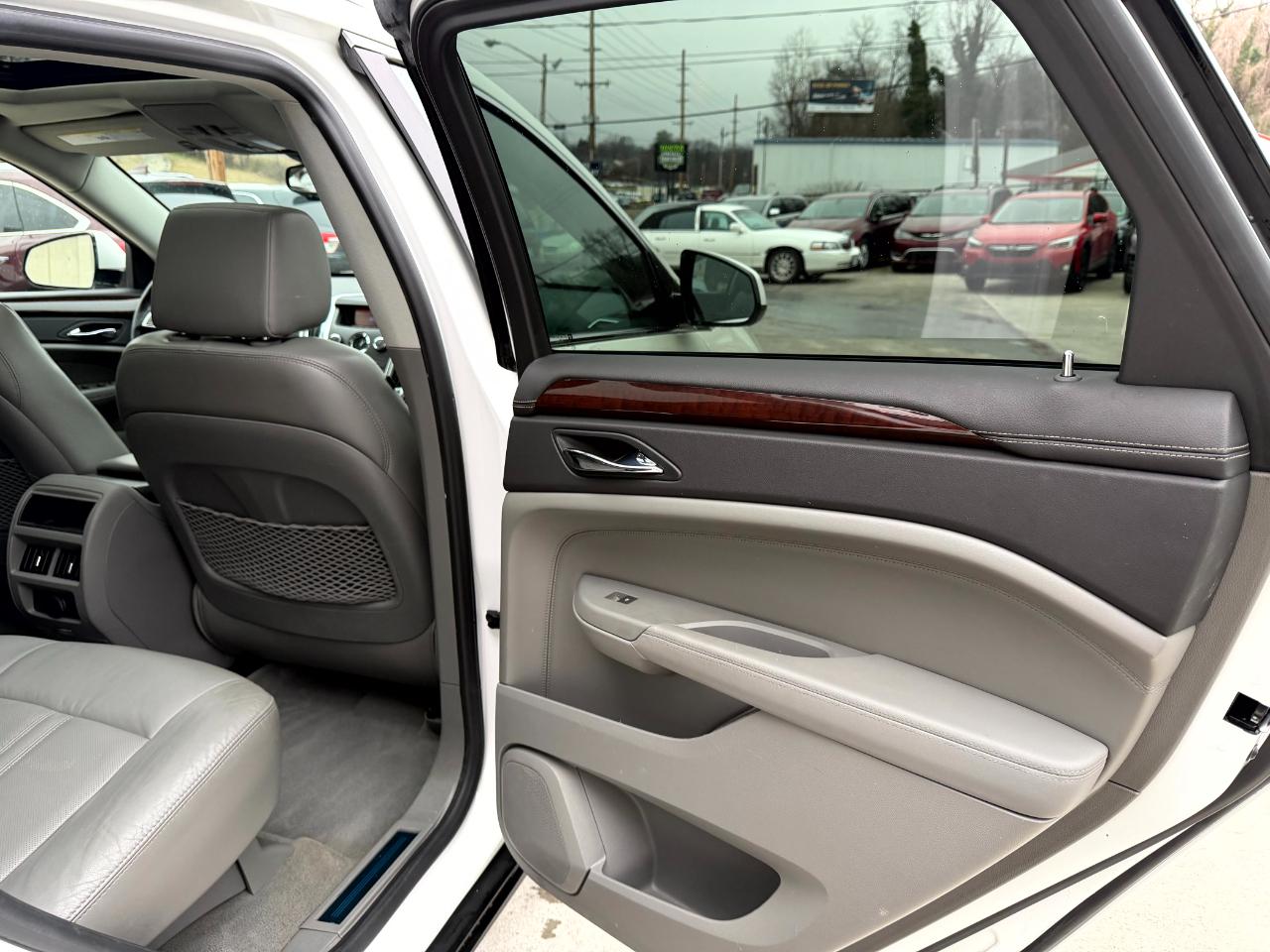 Cadillac SRX Luxury Collection 2010