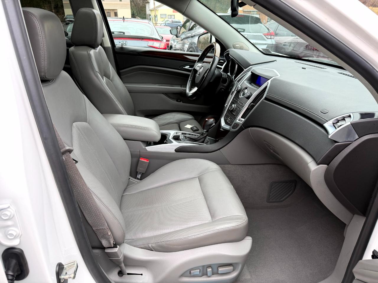 Cadillac SRX Luxury Collection 2010