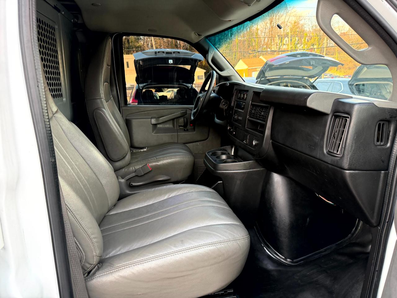 Chevrolet Express 3500 Cargo 2016