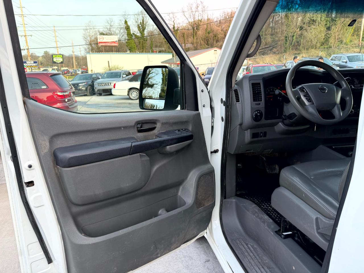 Nissan NV Cargo 1500 SV 2018