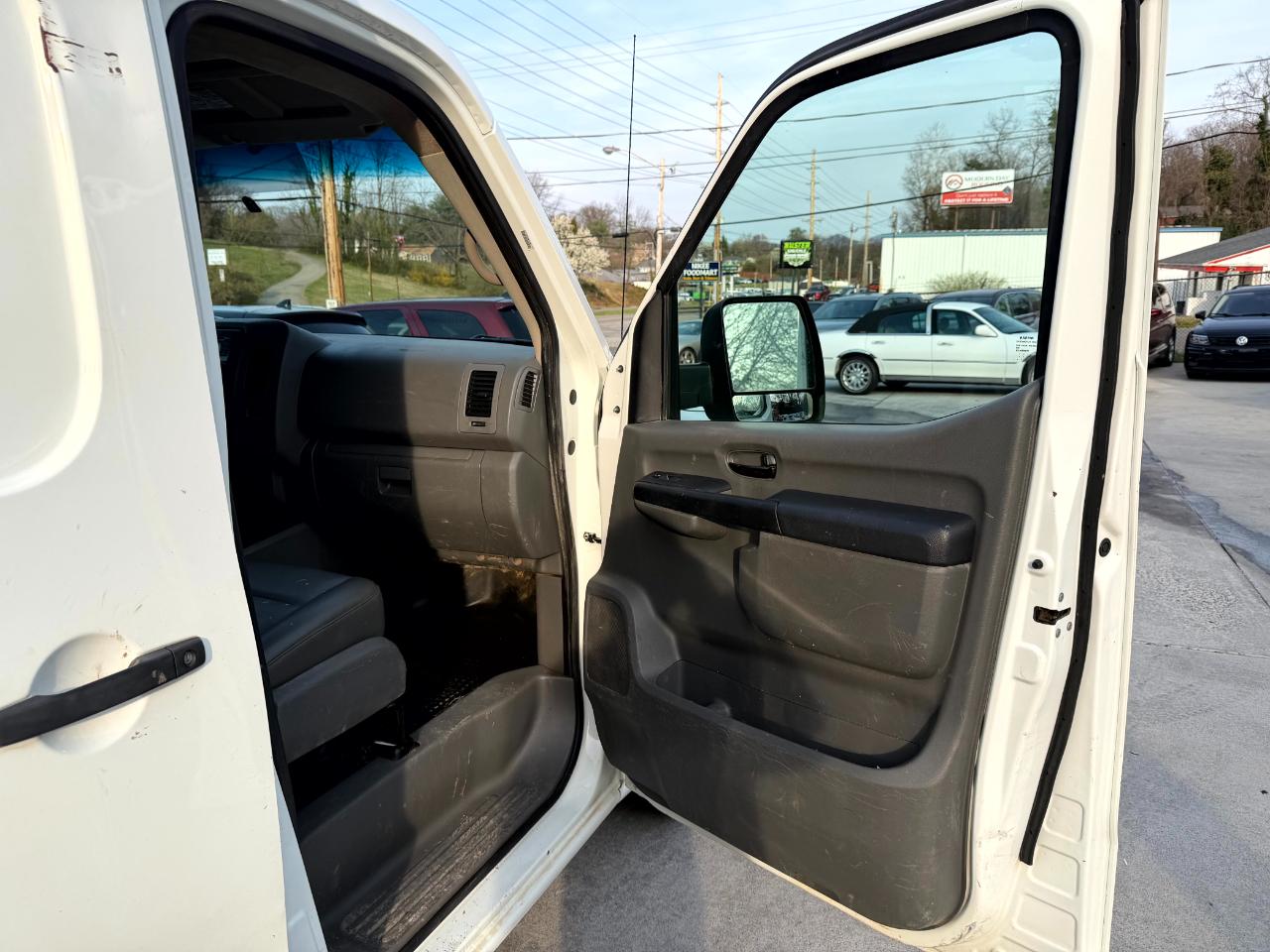 Nissan NV Cargo 1500 SV 2018