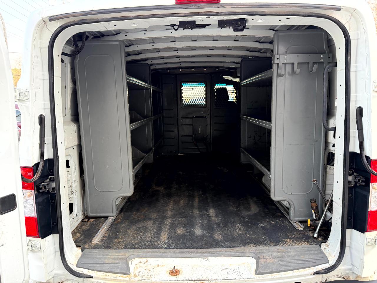 Nissan NV Cargo 1500 SV 2018