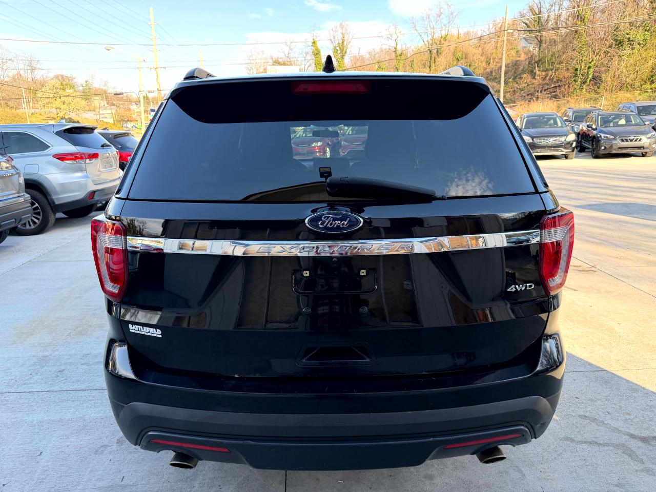 Ford Explorer Base 4WD 2016