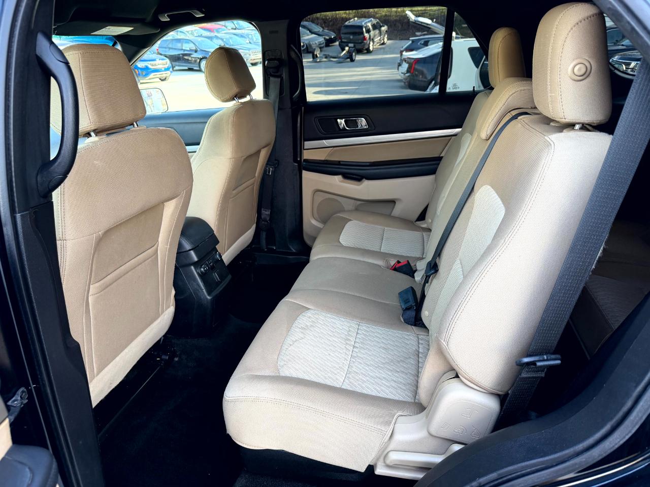 Ford Explorer Base 4WD 2016