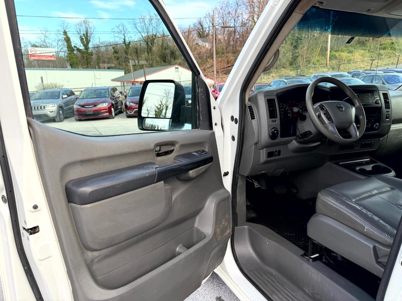 Nissan NV Cargo 1500 S 2018