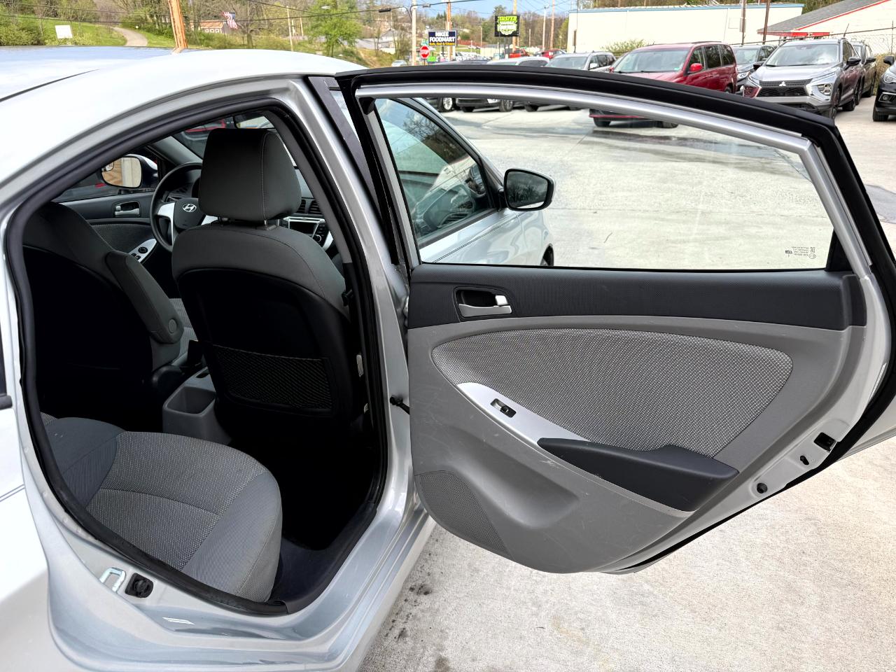 Hyundai Accent GLS 4-Door 2014