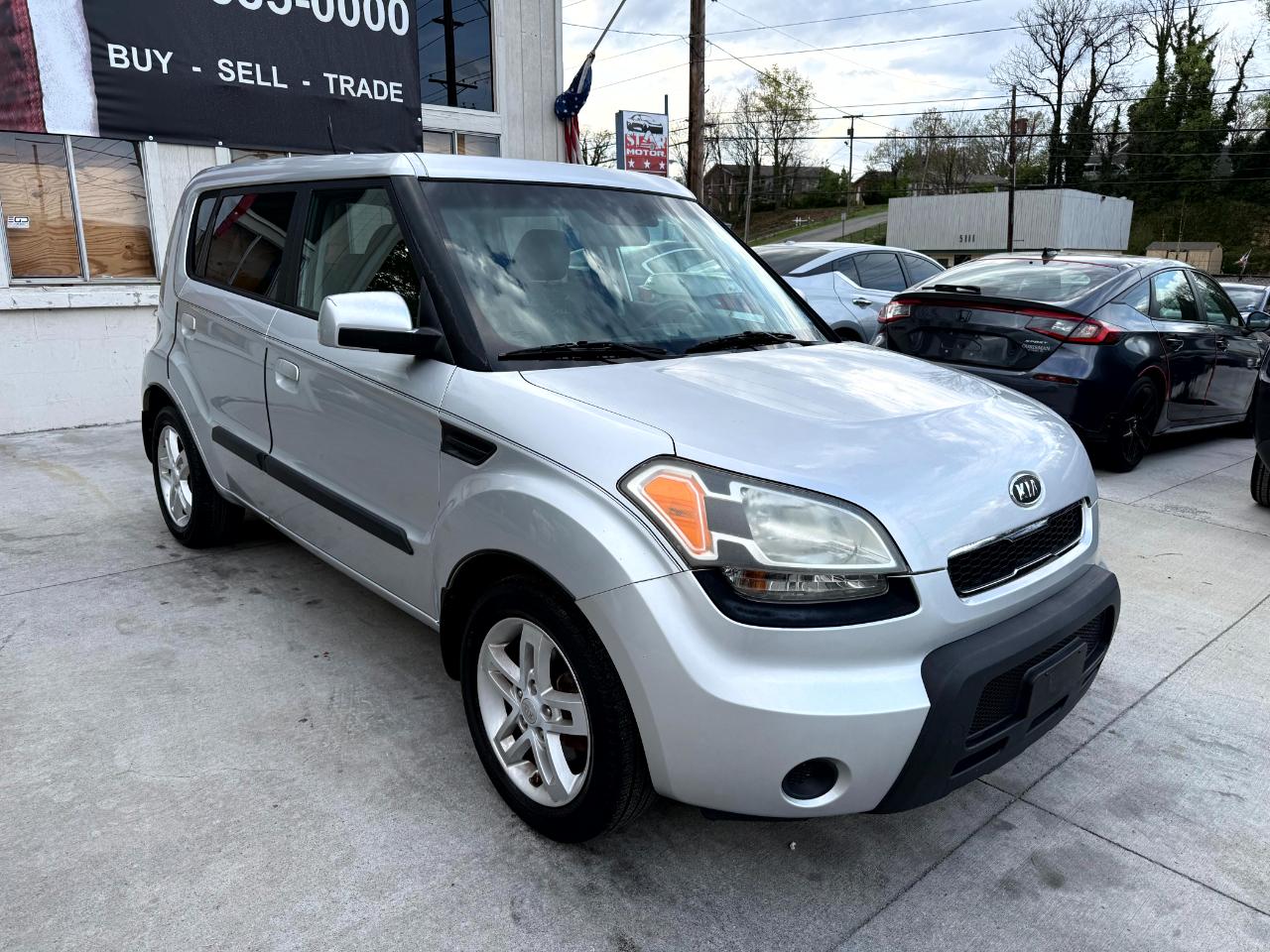 Kia Soul + 2010