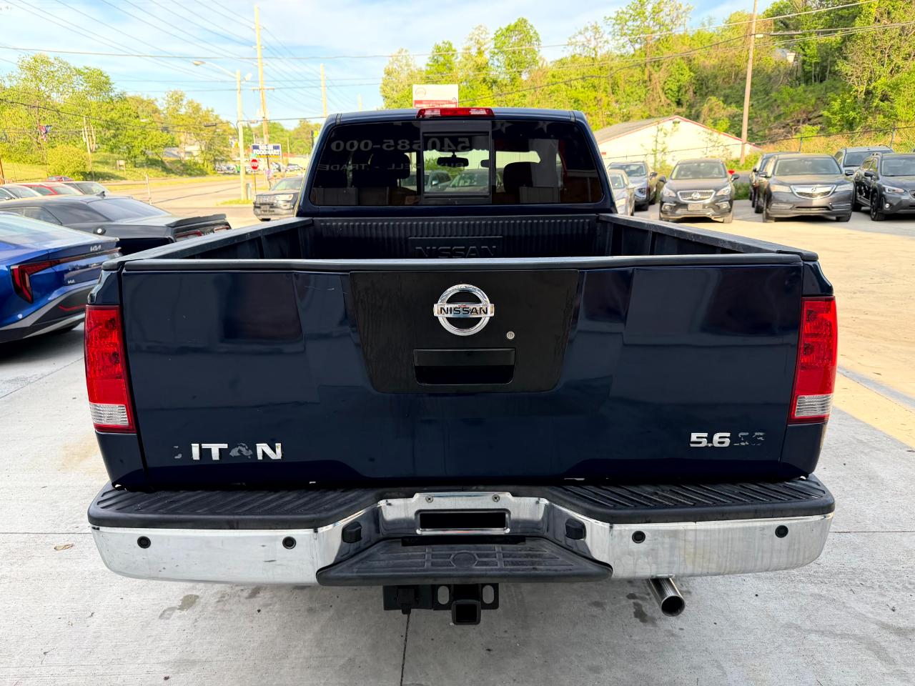 Nissan Titan XE King Cab 4WD SWB 2010