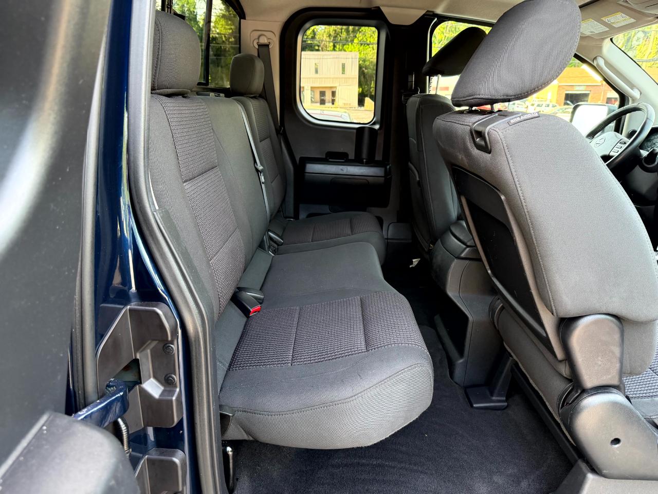 Nissan Titan XE King Cab 4WD SWB 2010