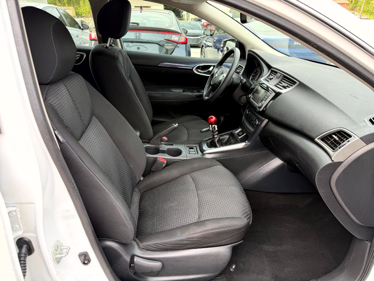 Nissan Sentra SR TURBO 6MT 2017