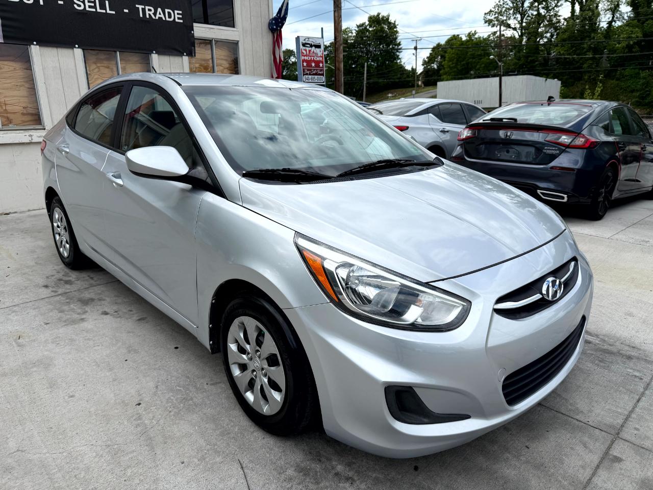 Hyundai Accent GLS 4-Door 6A 2015