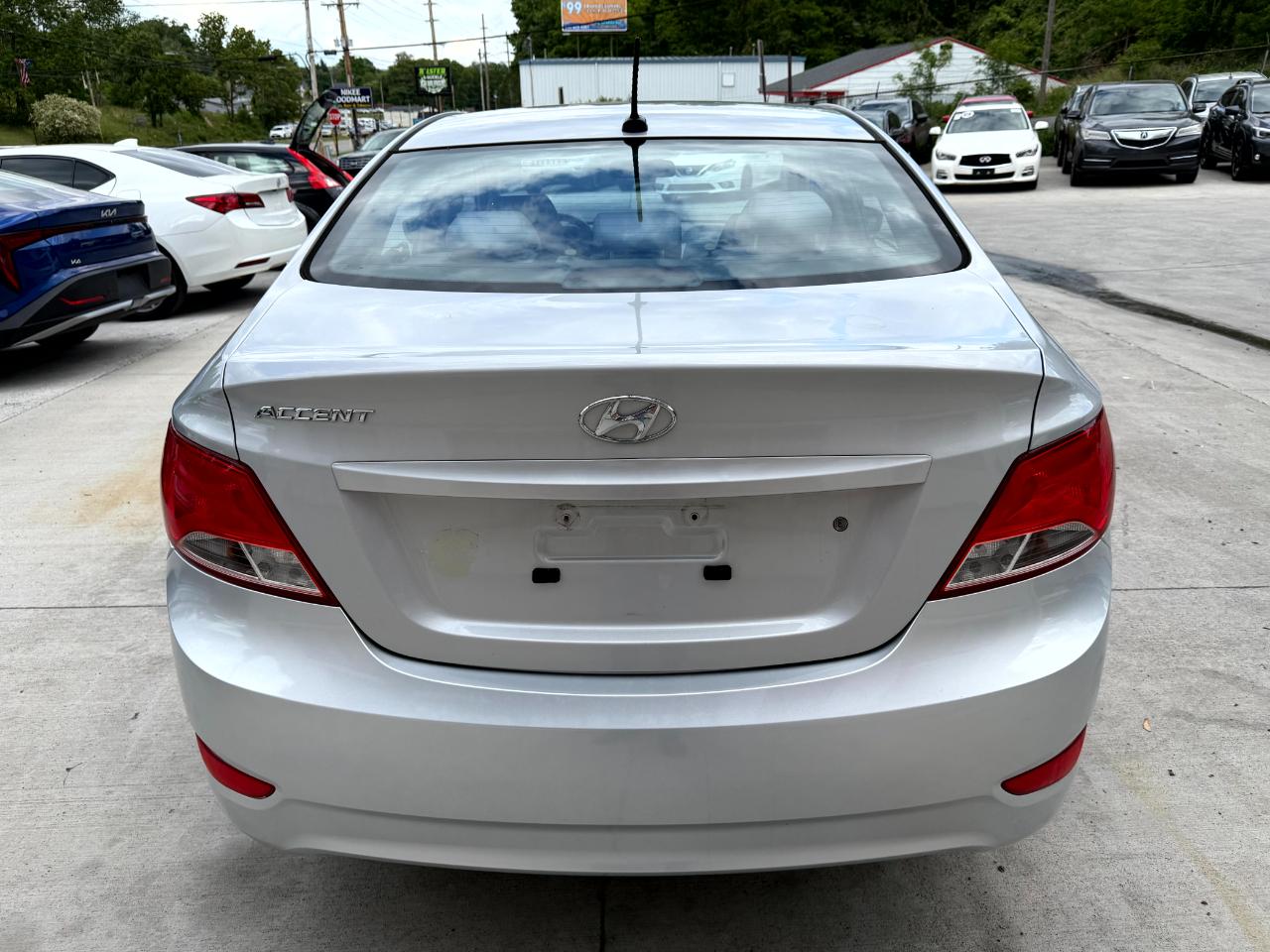 Hyundai Accent GLS 4-Door 6A 2015