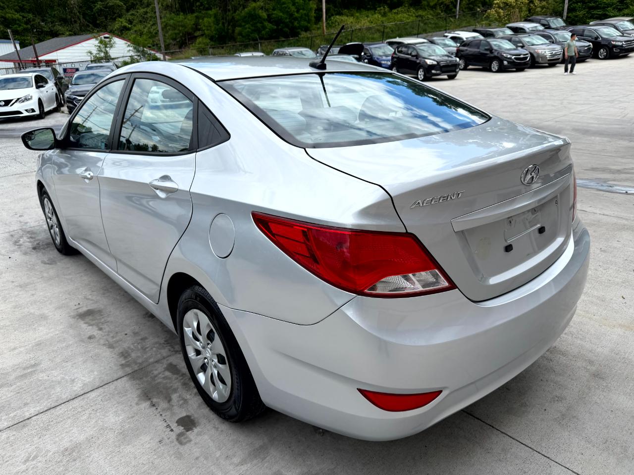 Hyundai Accent GLS 4-Door 6A 2015
