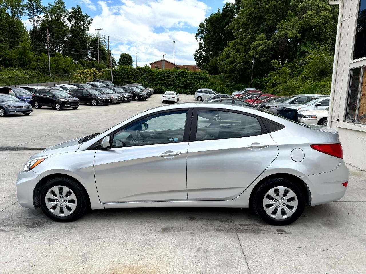 Hyundai Accent GLS 4-Door 6A 2015