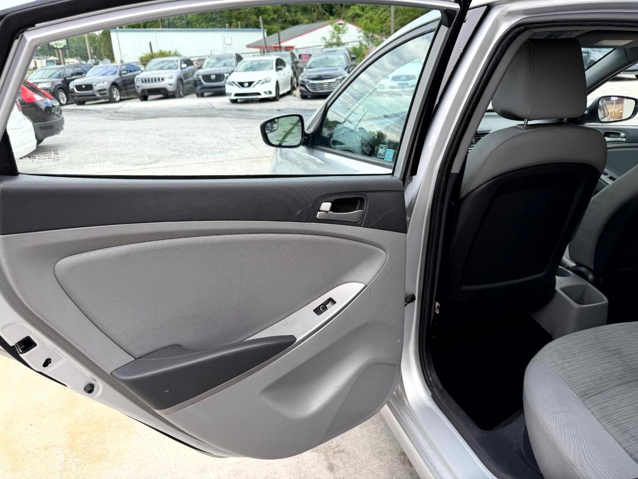 Hyundai Accent GLS 4-Door 6A 2015