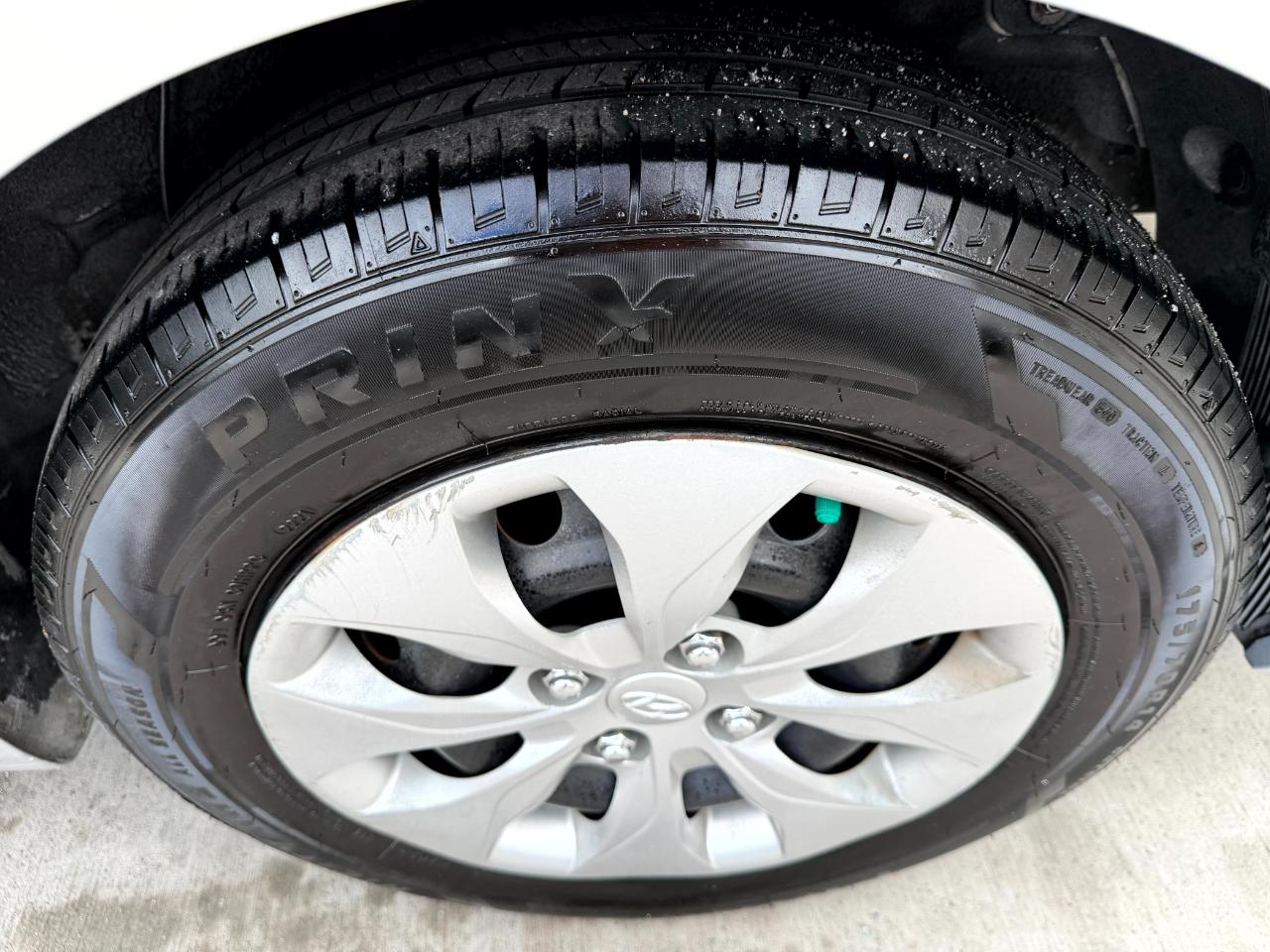 Hyundai Accent GLS 4-Door 6A 2015