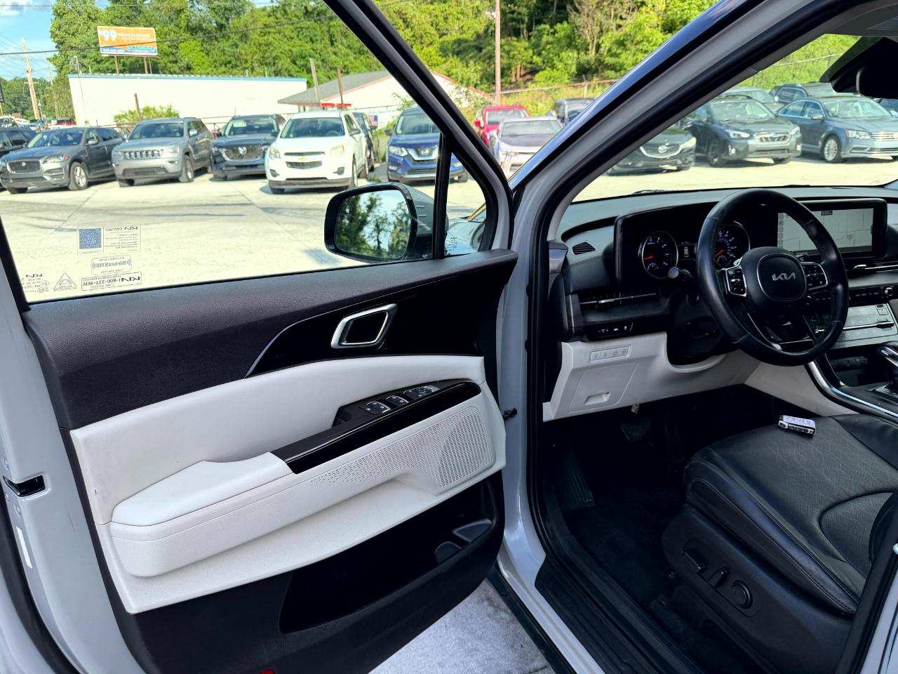 Kia Carnival EX 2023