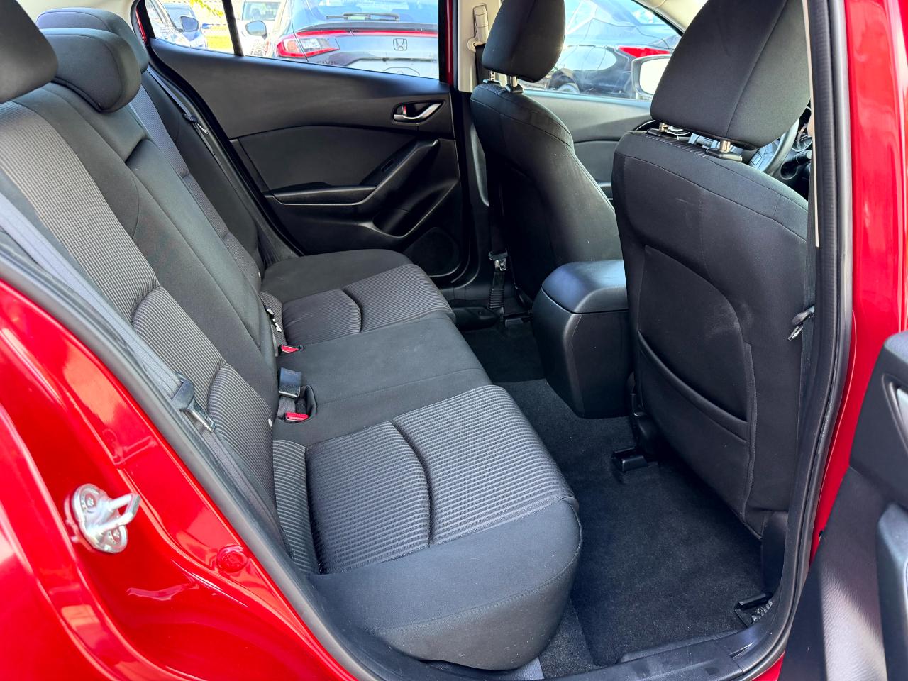 Mazda MAZDA3 i Touring AT 4-Door 2014