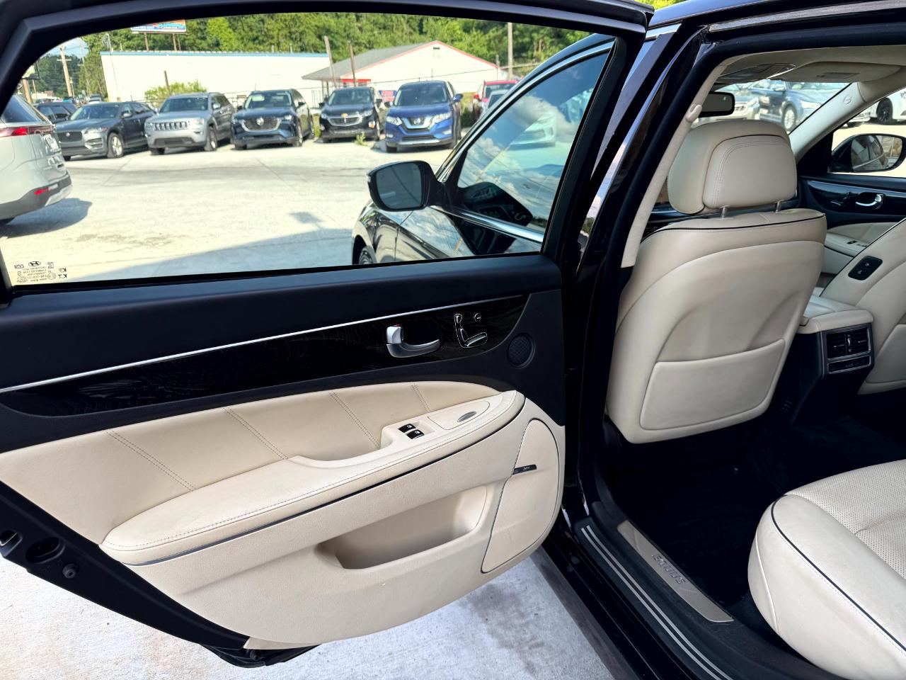 Hyundai Equus Signature 2016