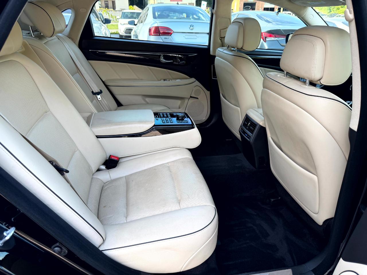 Hyundai Equus Signature 2016