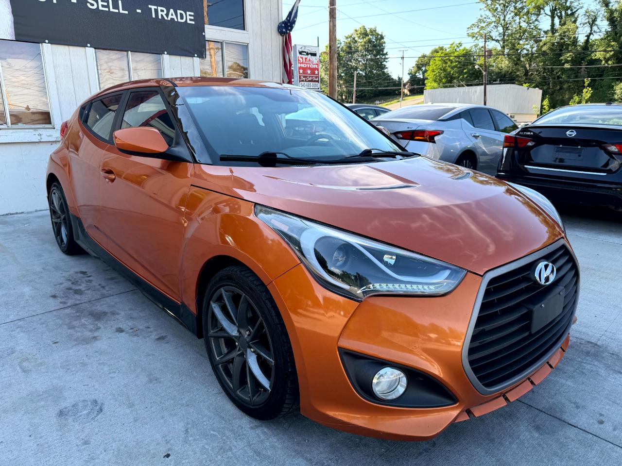 Hyundai Veloster Base 6AT 2016