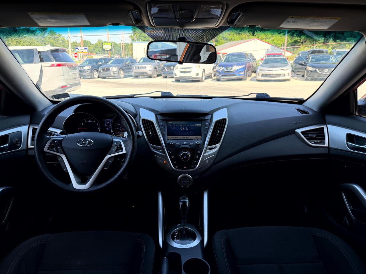 Hyundai Veloster Base 6AT 2016